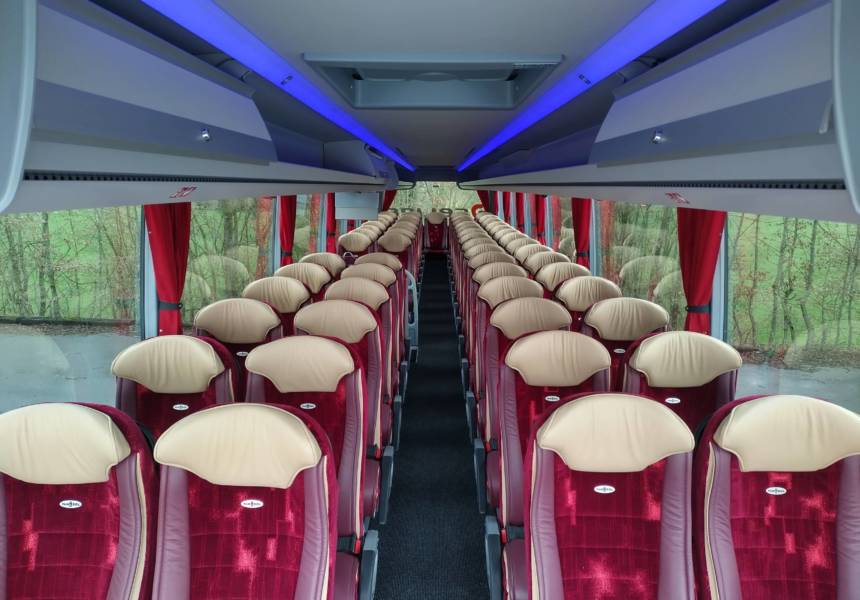 Nouvel autocar de tourisme Van Hool EX16H Intérieur 1